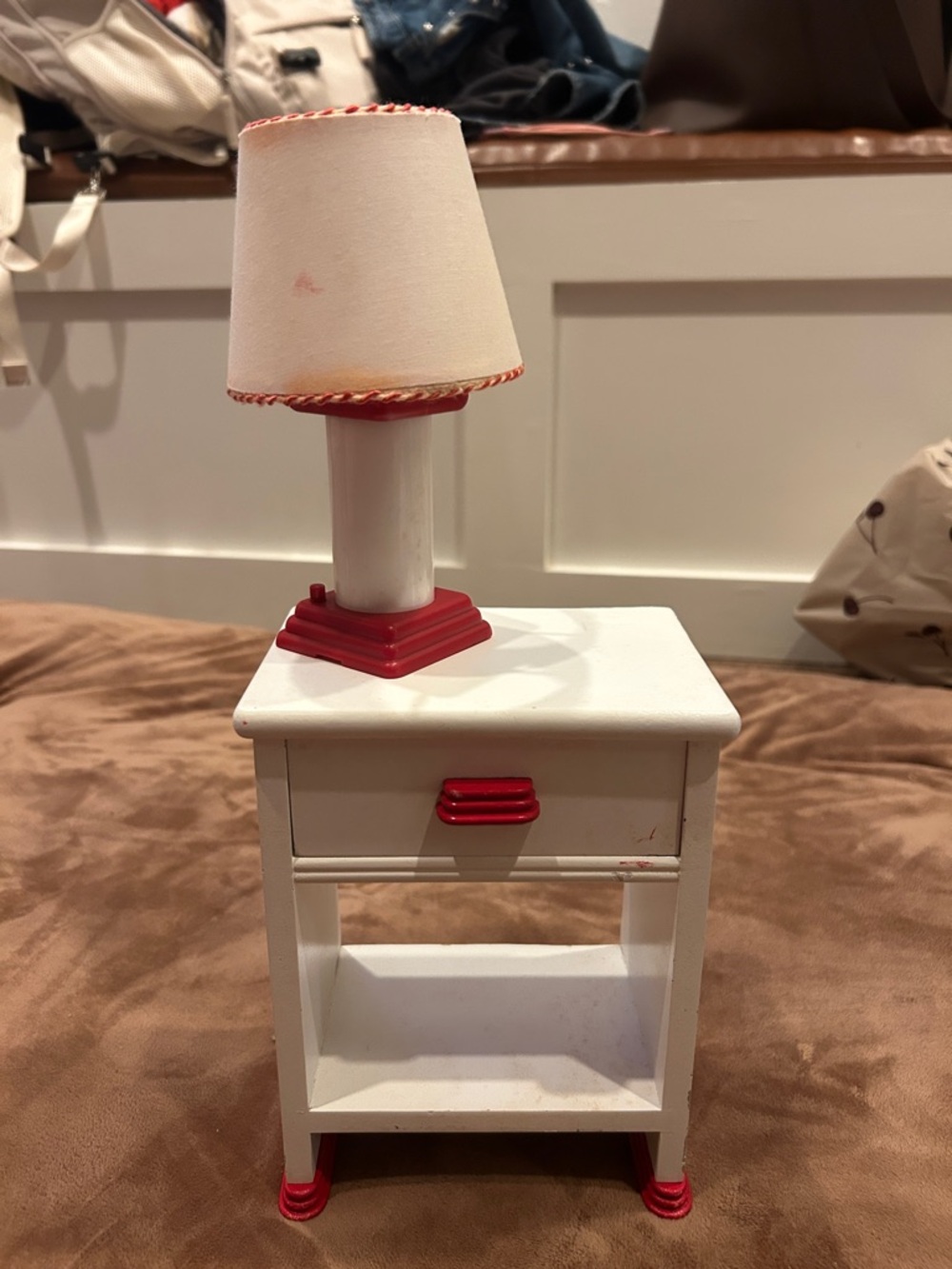 American Girl Doll Molly Pleasant Company TLC nightstand and lamp